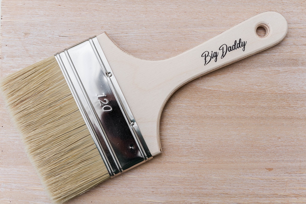 To get the job done, use our Big Daddy to blend to your heart's content. Cover a whole lot of space with one brush! 